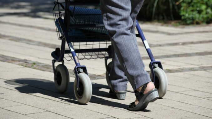 rollator-3480878_1280