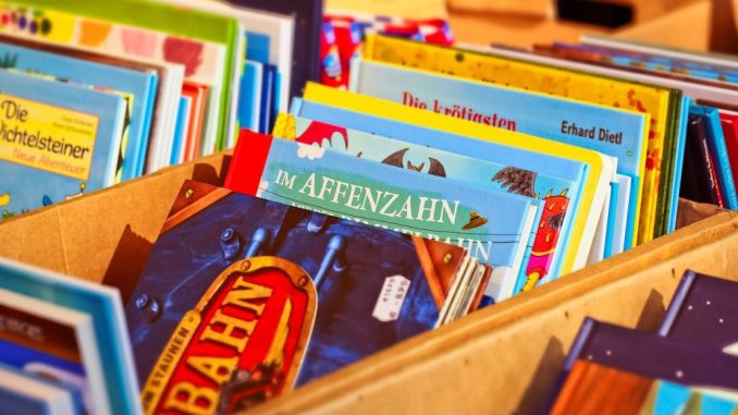 books-ge10cef8c6_1280