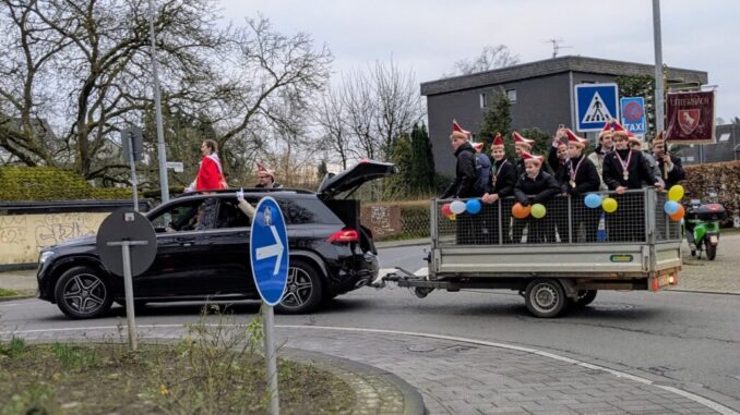 Sturm auf Haus Unterbach | Foto: Gabi Gründker Sturm auf Haus Unterbach | Foto: Gabi Gründker