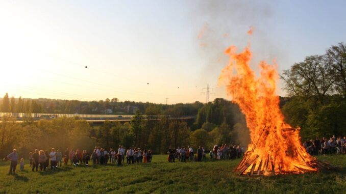 Pressefoto_Osterfeuer_Marcos_Martenka (002)