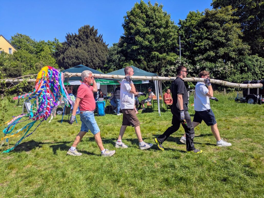Herrliches-Wetter-zum-dritten-Maifest