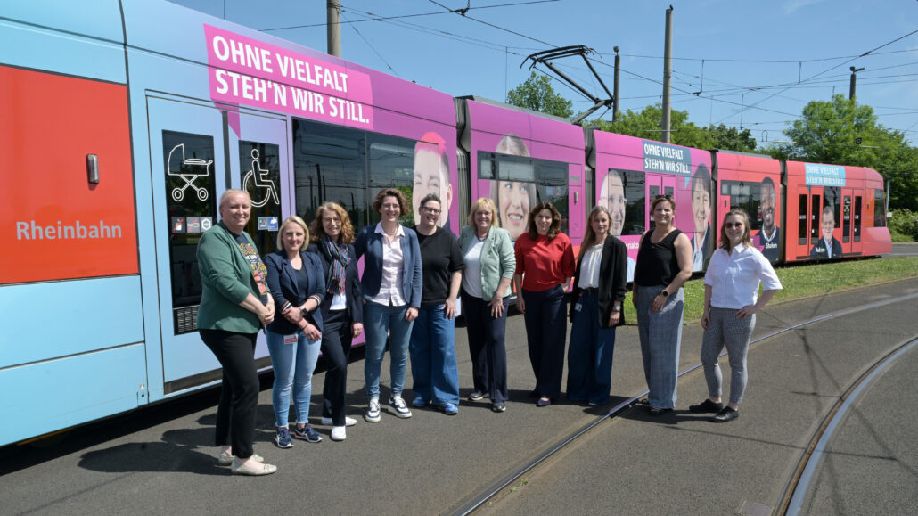 Frauen-ver-ndern-Wirtschaft-Fachkr-ftemangel-entgegenwirken