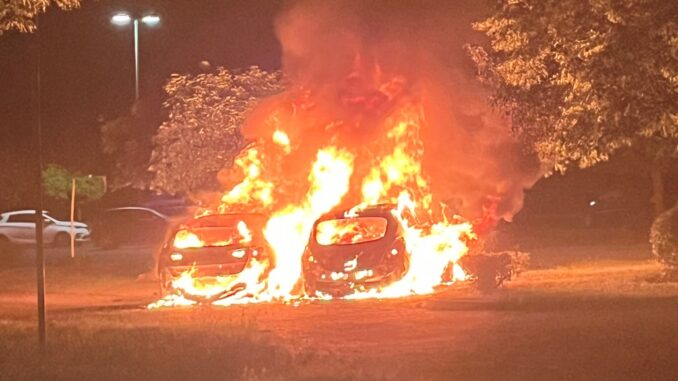 Brennende Autos in Erkrath