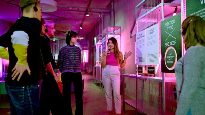 Fuehrung_Stereotypes-Neanderthalerin