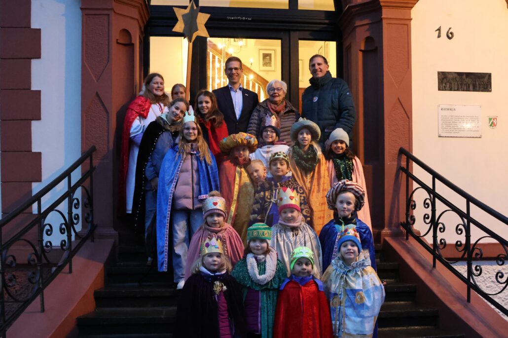 Sternsinger-zu-Gast-im-Rathaus