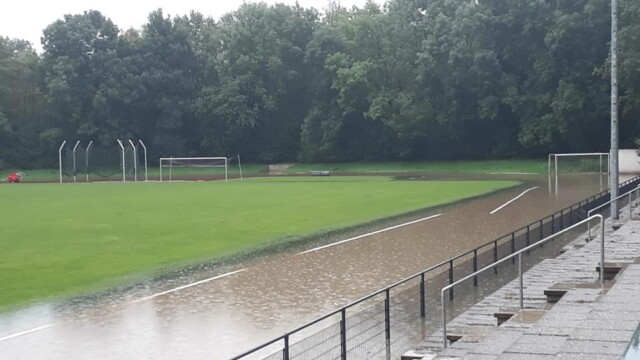 Toni Turek Stadion unter Wasser. Foto: Hajo Fritsch