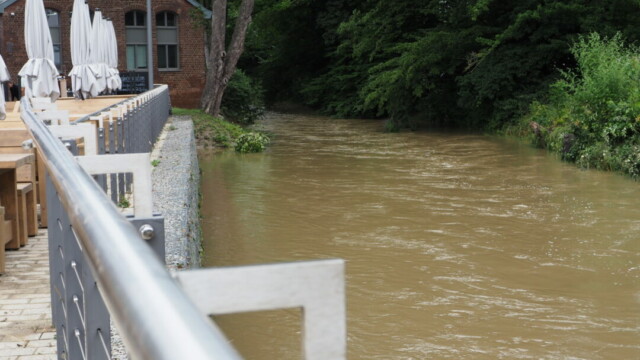 Am Donnerstagmittag hatte sich die Düssel wieder in ihr 'Bett' zurückgezogen. Foto: RG