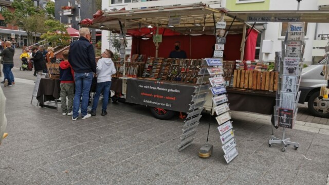 Scharfes und Schilder. Foto: RG