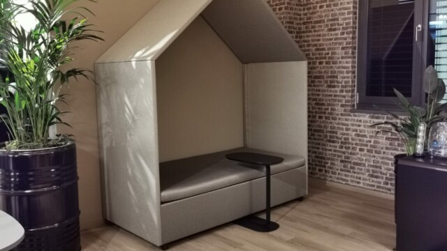 Mal kurz auf einen Kaffee? Kleine 'Inseln'
finden sich überall. Foto: RG