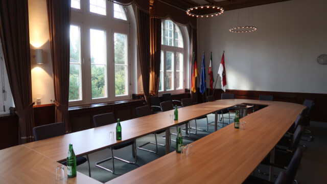 Kleiner Sitzungssaal im Rathaus. Foto: Christian Zimmer
