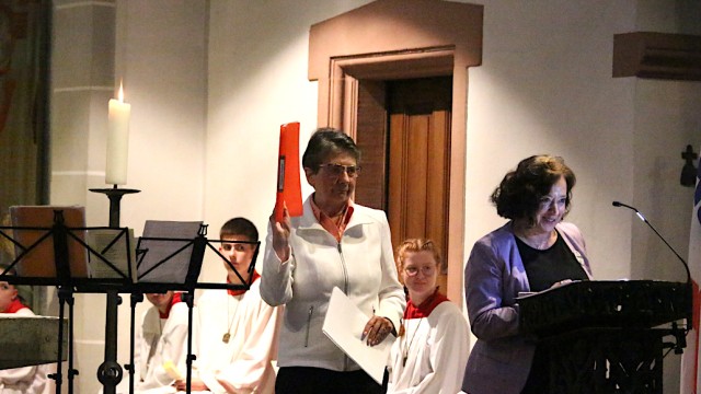 Die Mappe mit den Lieblingsrezepten. Foto: Christian Zimmer