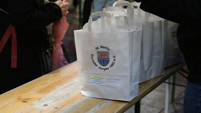 Martinstüten der Ercorder Jonges. Foto: Christian Zimmer