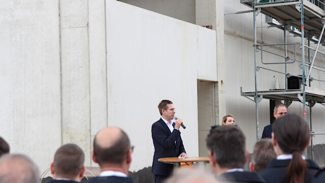 Rede von Bürgermeister Christoph Schultz. Foto: Christian Zimmer