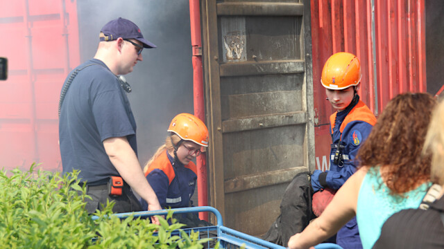 Rettung einer Übungspuppe. Foto: Christian Zimmer