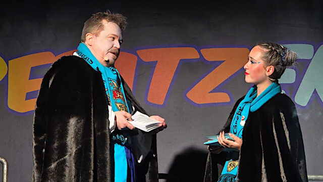 Hoppeditz Sven Hansen und Jugendhoppeditzin Raya. Foto: Christian Zimmer