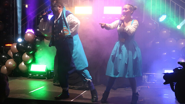 Die Hoppeditze singen. Foto: Christian Zimmer