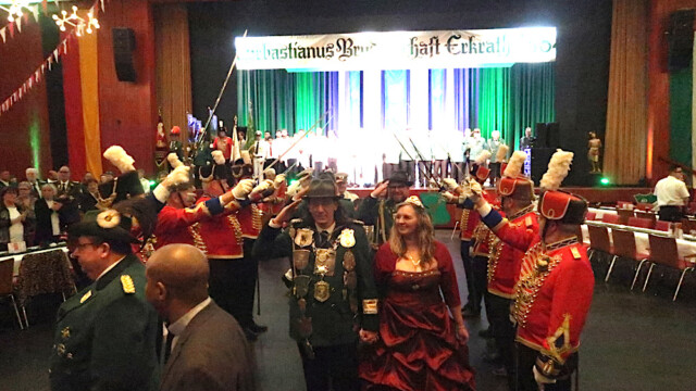 Einzug in die Stadthalle. Foto: Christian Zimmer