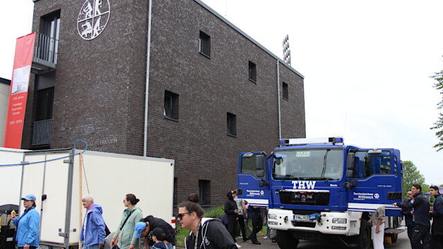 Das THW am Gerätehaus der Feuerwehr. Foto: Christian Zimmer